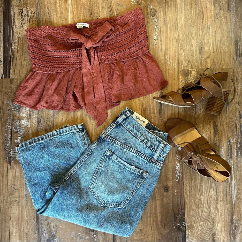 American Eagle Women’s Strapless Peplum Style Knit Crop Top - Picture 7 of 7